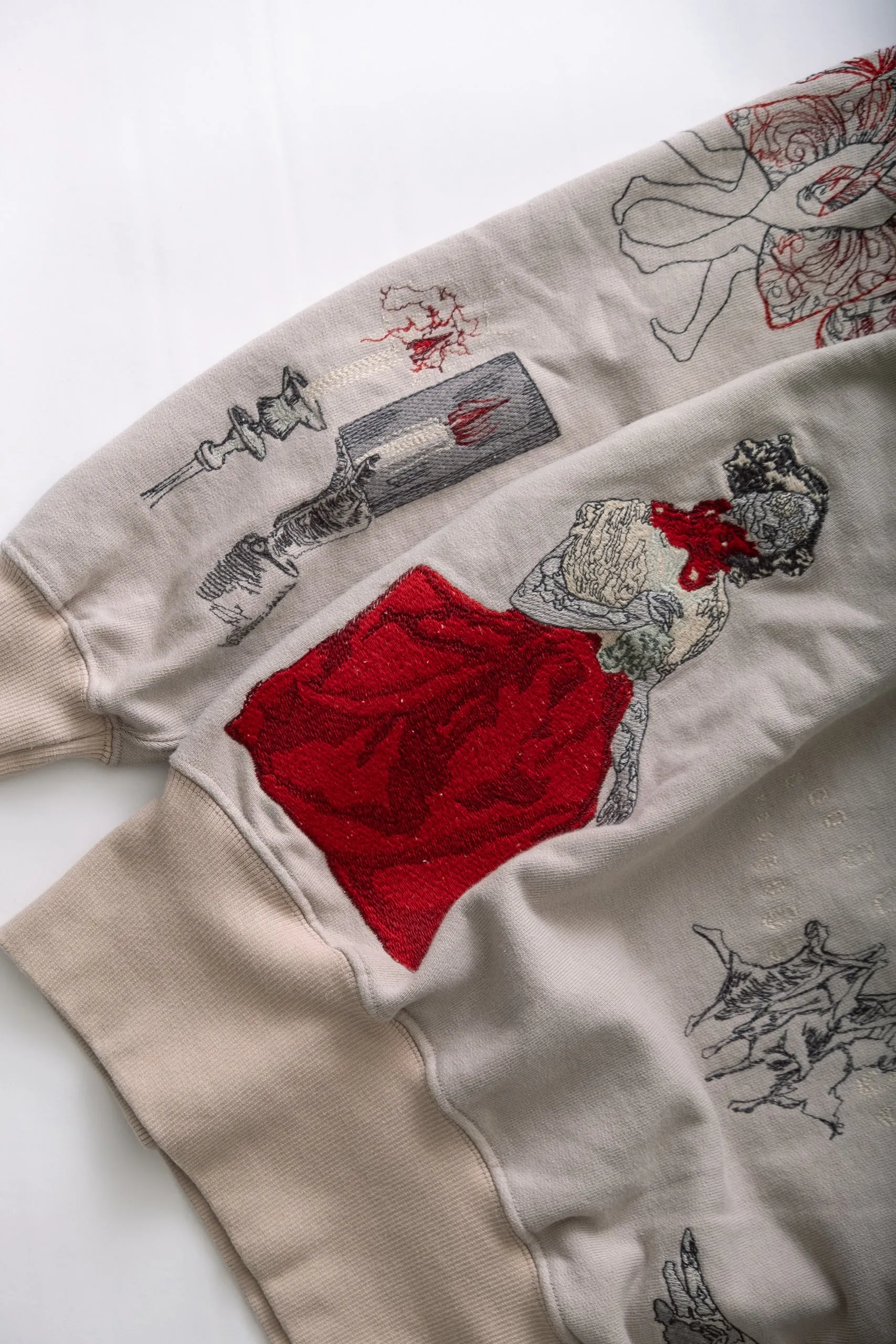 NEW RITUALS CREWNECK