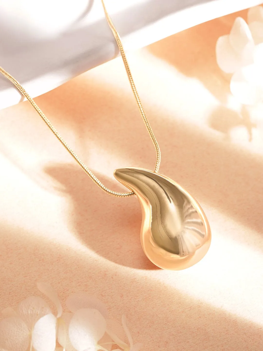 Rubans Voguish 18k Gold plated Stainless Steel Tarnish-Free Golden Fortitude Necklace