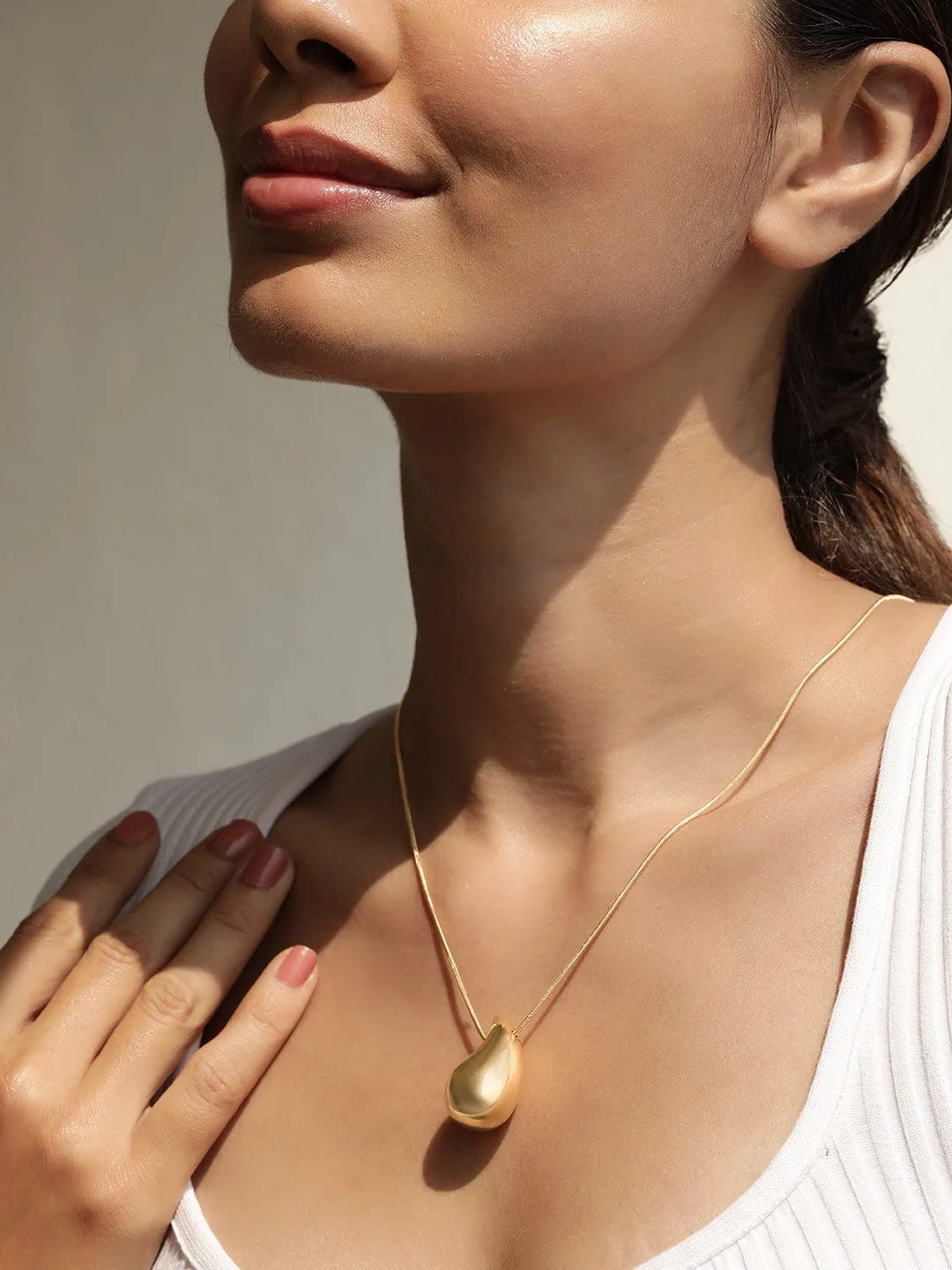 Rubans Voguish 18k Gold plated Stainless Steel Tarnish-Free Golden Fortitude Necklace