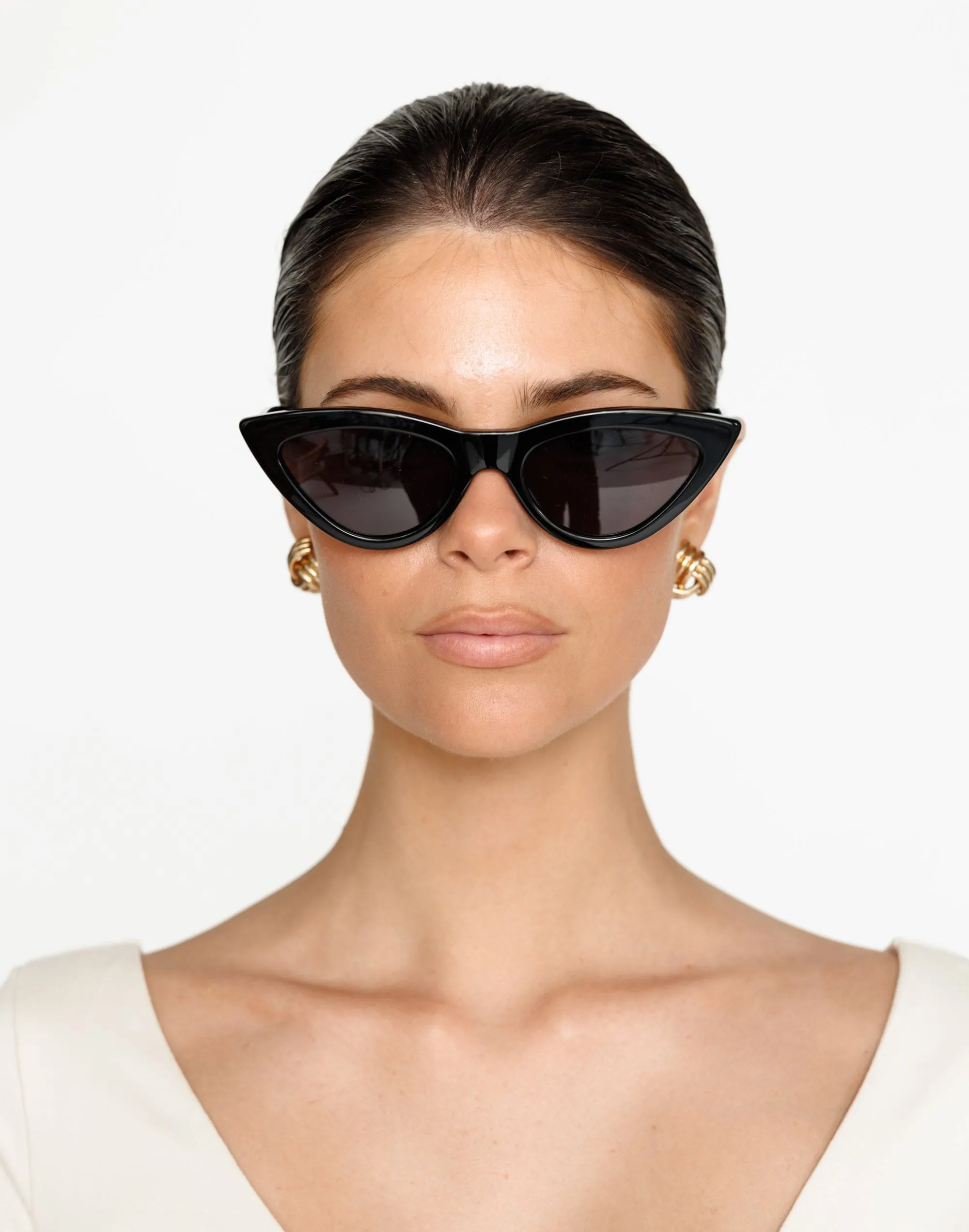 The Linda Sunglasses (Black) - By Banbé